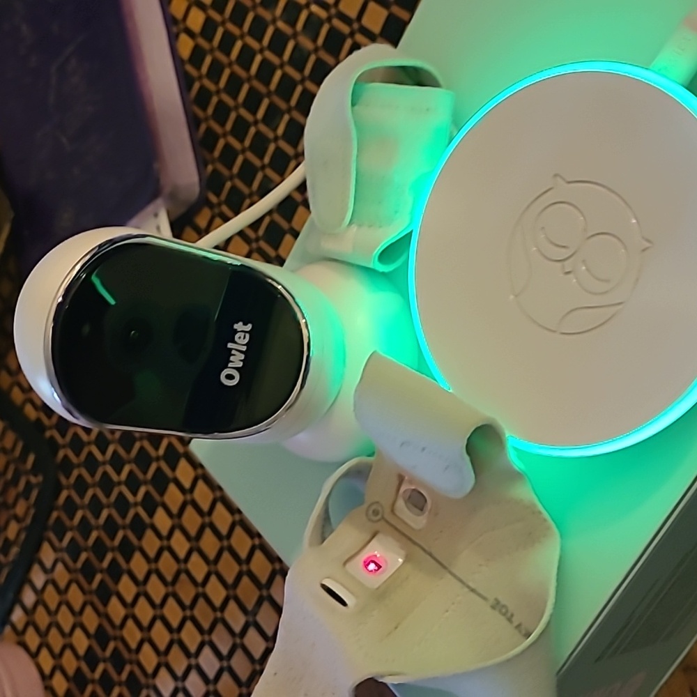 Owlet Dream Duo Smart Portable HD Video Baby Monitor and Dream Sock with Heart R